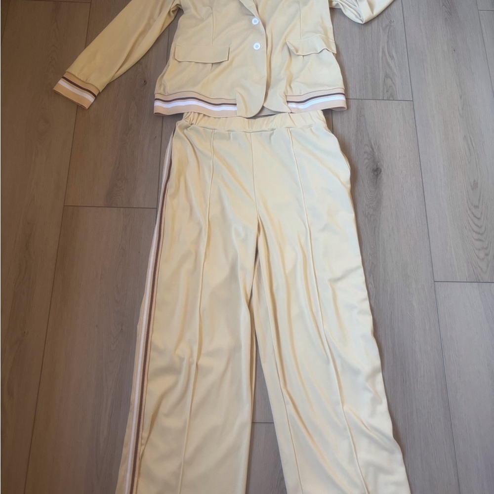 Elegant Cream Women's Track Suit